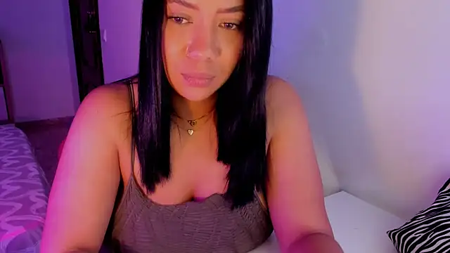 NicolePasqualott online show from May 2026 06:37:01 PM