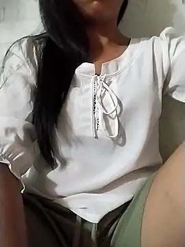 Snapshot of Helen-nn chatting on June 2026 10:23:01 PM Helen-nn online show from June 2026 10:23:01 PM