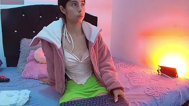Snapshot of Dahlia__Vixen chatting on August 2026 11:24:02 AM Dahlia Vixen online show from August 2026 11:24:02 AM