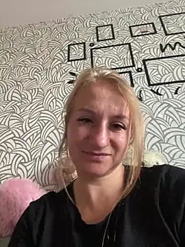 Emilia ki online show from July 2026 01:13:02 PM