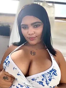 Snapshot of HoneyBunXXX chatting on June 2026 01:08:02 PM HoneyBunXXX online show from June 2026 01:08:02 PM
