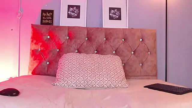 vivirouse online show from July 2026 07:05:02 PM