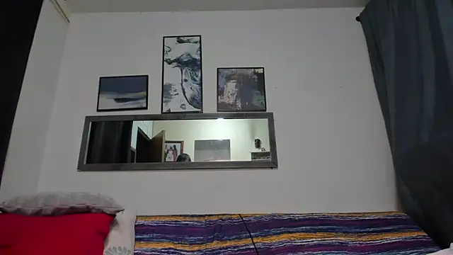 Crazy addixtion online show from April 2026 12:44:01 AM