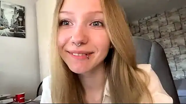 BivalentFalloff online show from July 2026 04:17:02 AM
