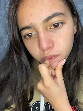 Julia valentina online show from August 2026 02:57:01 AM