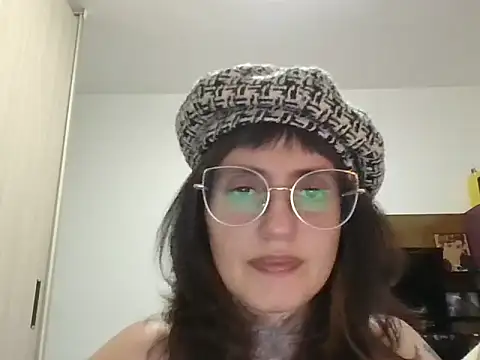 Snapshot of cathyfire chatting on June 2026 03:04:01 AM cathyfire online show from June 2026 03:04:01 AM