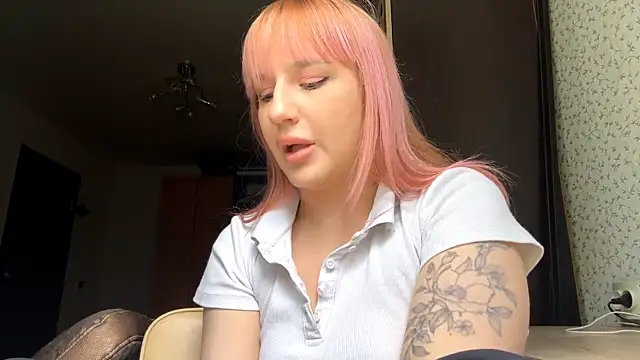 ZadaSnyder online show from June 2026 07:12:02 AM