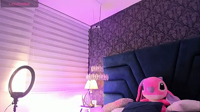 SteisyRoss online show from August 2026 12:03:02 AM