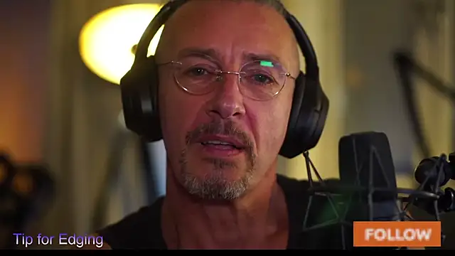 Snapshot of somaticeros chatting on July 2026 01:44:02 AM somaticeros online show from July 2026 01:44:02 AM