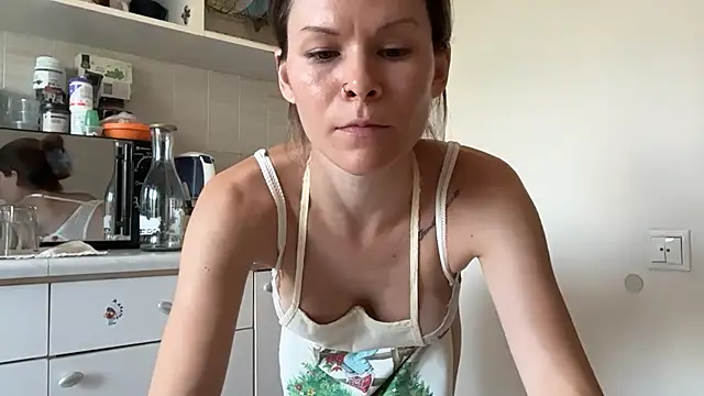 Snapshot of Vinessana chatting on August 2026 12:40:02 PM Vinessana online show from August 2026 12:40:02 PM