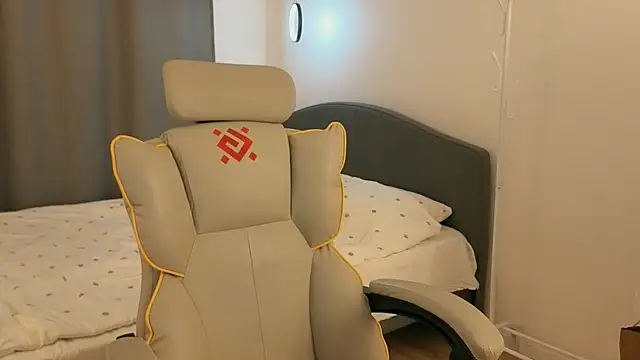 cherrylatte online show from July 2026 07:05:01 PM