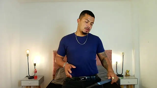 BrunoSilva  online show from June 2026 11:48:02 AM
