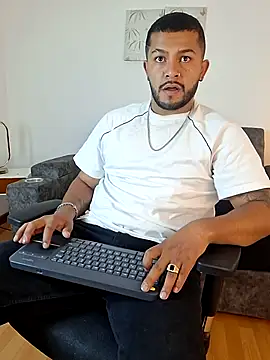 BrunoSilva  online show from August 2026 11:26:02 AM