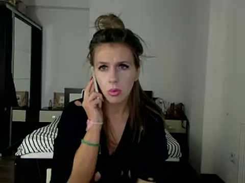 DedeSibel online show from January 2025 01:59:02 PM