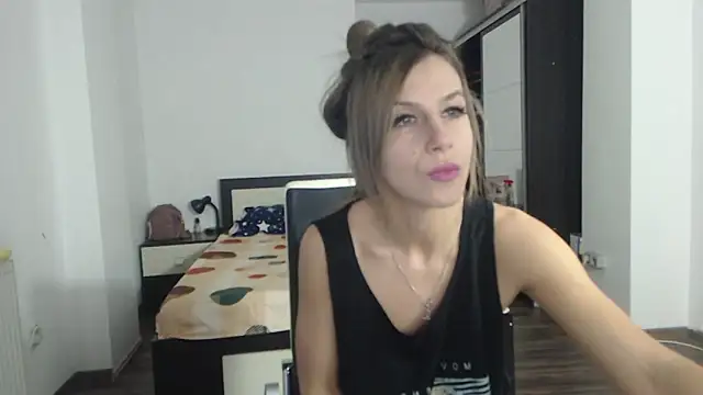 DedeSibel online show from March 2025 02:23:02 PM