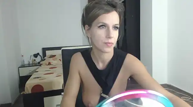 DedeSibel online show from March 2025 06:07:02 PM