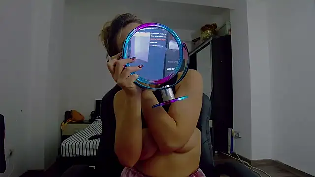 DedeSibel online show from November 2025 05:12:02 PM