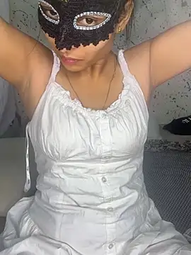 Snapshot of Romantic_couple69 chatting on June 2026 01:50:01 PM Romantic couple69 online show from June 2026 01:50:01 PM