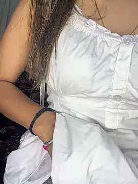 Snapshot of Romantic_couple69 chatting on August 2026 01:53:02 PM Romantic couple69 online show from August 2026 01:53:02 PM