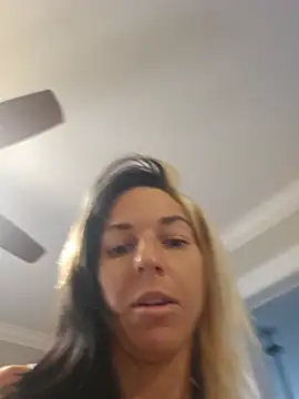 lil jiggly online show from June 2026 10:08:01 PM