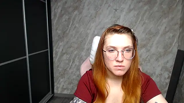 Reginasmilee online show from February 2026 06:09:01 PM