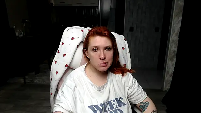 Reginasmilee online show from March 2026 03:43:02 AM