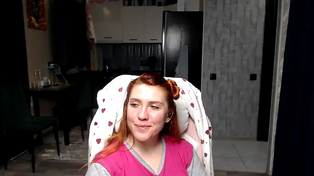 Reginasmilee online show from March 2026 01:54:02 PM