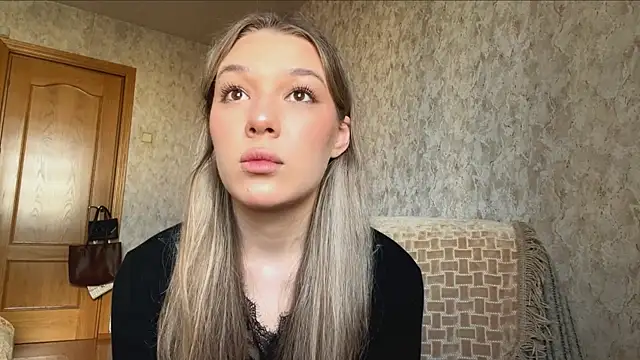 AminaGirl online show from June 2026 03:05:01 PM
