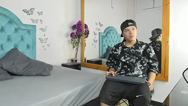 Charlie Latino online show from June 2026 02:23:02 PM