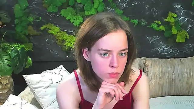 Snapshot of Lana_Wintour chatting on June 2026 04:00:01 PM Lana Wintour online show from June 2026 04:00:01 PM