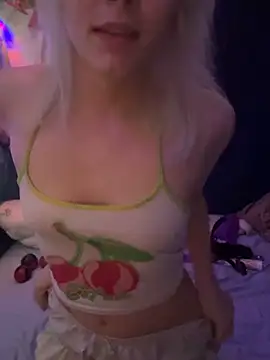 LilyMintyx online show from June 2026 09:43:02 PM