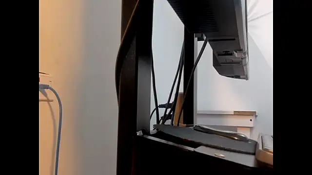 Isabela Velvet online show from June 2026 12:06:01 PM