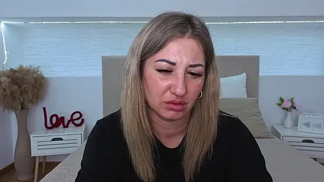 candyyy sweet  online show from June 2026 09:14:01 AM
