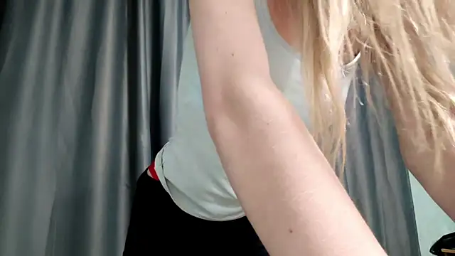 TabathaLalone online show from June 2026 02:21:01 PM