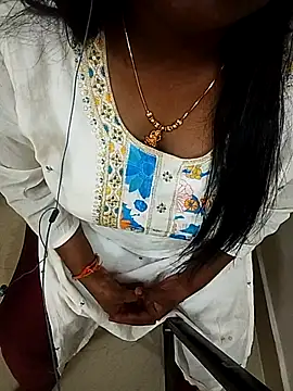 Snapshot of Tamil-ammulbaby chatting on August 2026 04:27:01 PM Tamil-ammulbaby online show from August 2026 04:27:01 PM