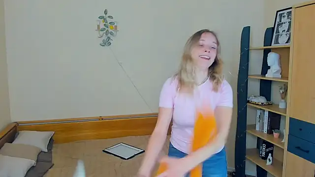 OraliaRokusek online show from July 2026 06:13:02 PM