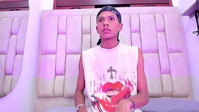 Cuteboyhenrik os online show from June 2026 02:34:01 AM