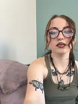 Ellie Whitfield online show from July 2026 02:23:01 PM