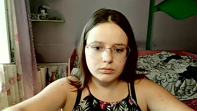 RoseLyyn online show from July 2026 12:51:01 PM