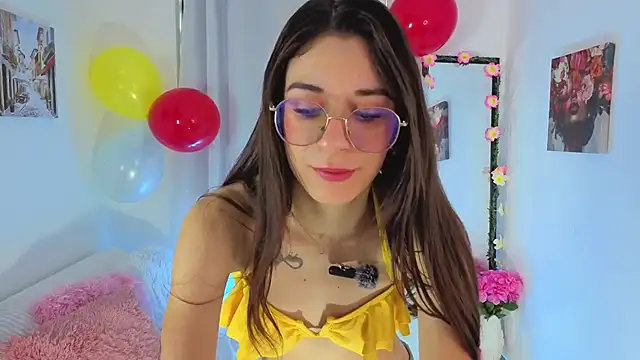 Snapshot of Liiaa__7 chatting on July 2026 02:01:02 PM Liiaa 7 online show from July 2026 02:01:02 PM