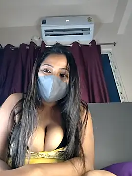 Snapshot of hey_evaaa chatting on July 2026 06:34:02 PM hey evaaa online show from July 2026 06:34:02 PM