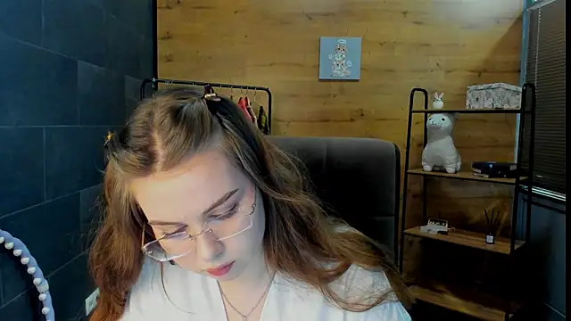 Snapshot of KellyyPalmer chatting on July 2026 08:53:02 AM KellyyPalmer online show from July 2026 08:53:02 AM