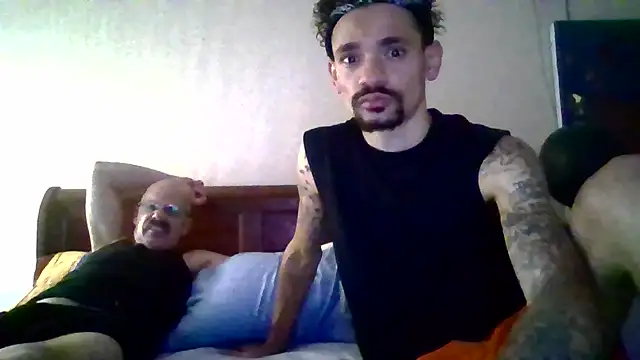 Snapshot of DrewsThatTop chatting on July 2026 09:46:01 AM DrewsThatTop online show from July 2026 09:46:01 AM