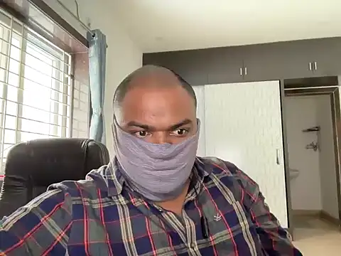 0madman  online show from July 2026 11:42:02 AM