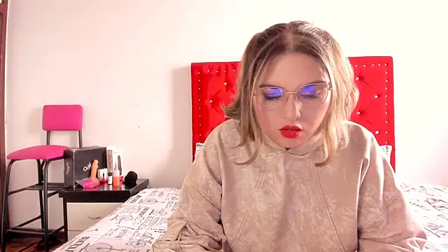 Sofia  bella online show from July 2026 04:57:01 PM