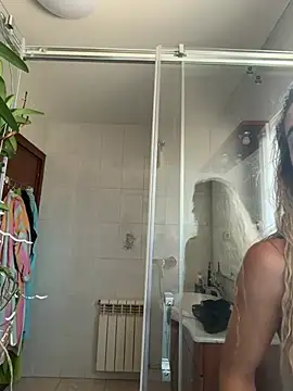 lunavelveett online show from July 2026 01:26:02 PM