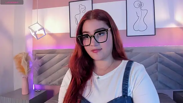 Bella M00n online show from July 2026 01:28:01 PM