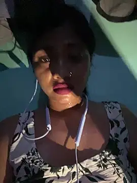 Snapshot of Miss-puhu chatting on July 2026 06:10:02 PM Miss-puhu online show from July 2026 06:10:02 PM