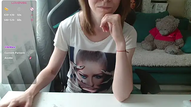 Snapshot of __Alisa__ chatting on July 2026 12:30:01 PM Alisa online show from July 2026 12:30:01 PM