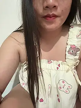 Snapshot of Zully- chatting on July 2026 03:27:02 PM Zully- online show from July 2026 03:27:02 PM